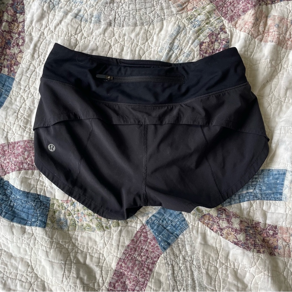Lululemon low rise speed up short 2.5” inseam